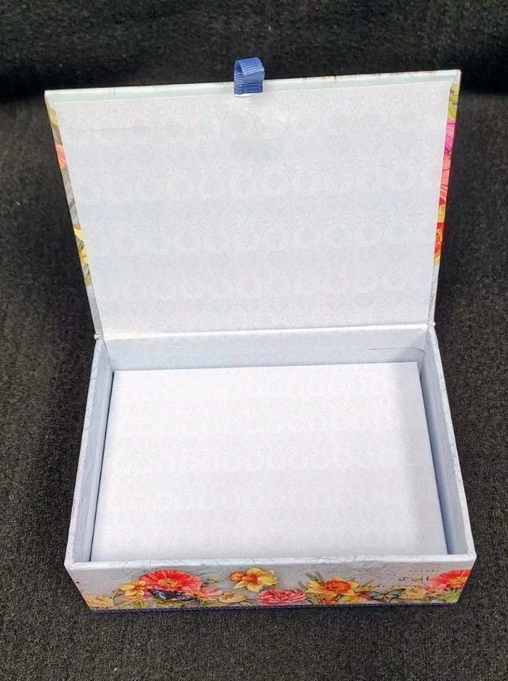 Punch Studio Keepsake Trinket Box w/ Magnetic Closure Lid ~ 5.5 x 4 x 2 - Image 4 of 4