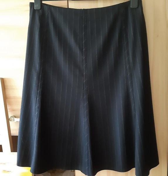 Women Akris Skirt Black Wool 40 / L / 48 #4PIN