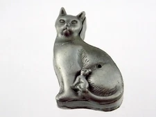 Vintage Torino Pewter Cat Pin Trinket Box Brooch Lid Kitty 1 Stud Kitten Earring