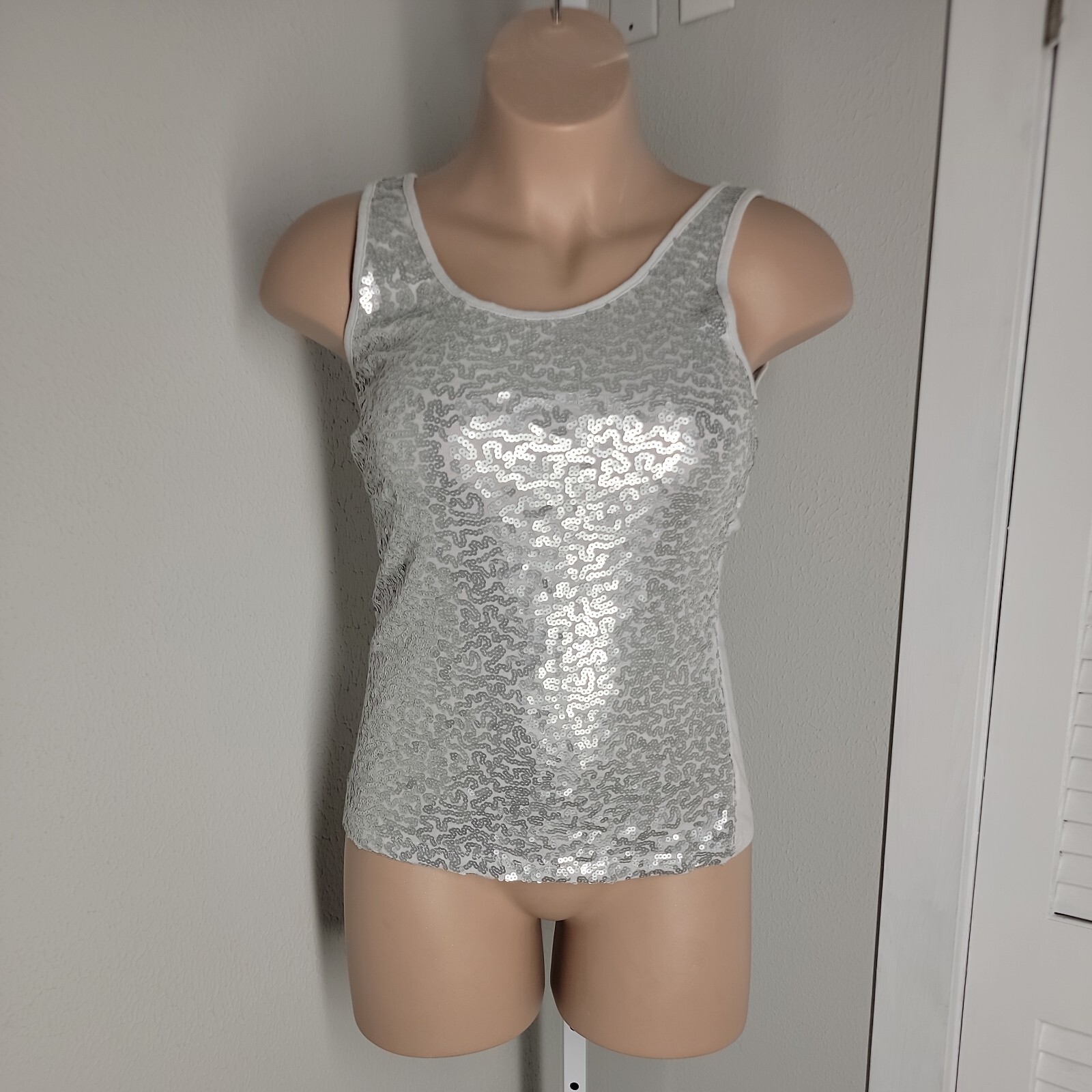 Old Navy Gray Sleeveless Blouse Shirt Size L Cute Top