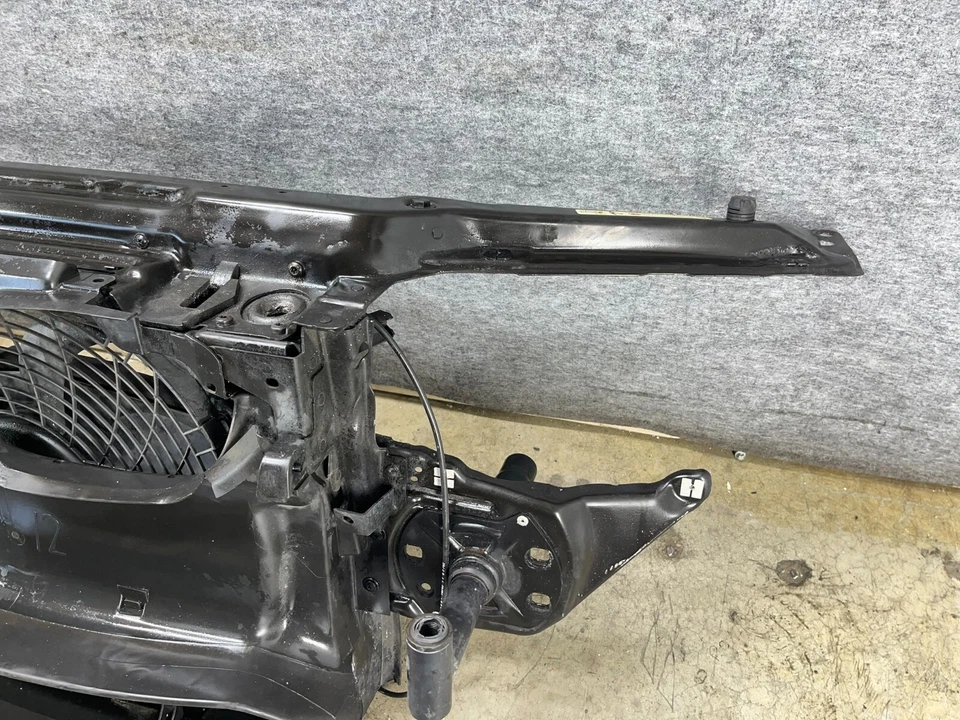 BMW 1999-2006 E46 330CI 325CI RADIADOR DELANTERO NÚCLEO SOPORTE CLIP OEM 67k Foto 3 de 4