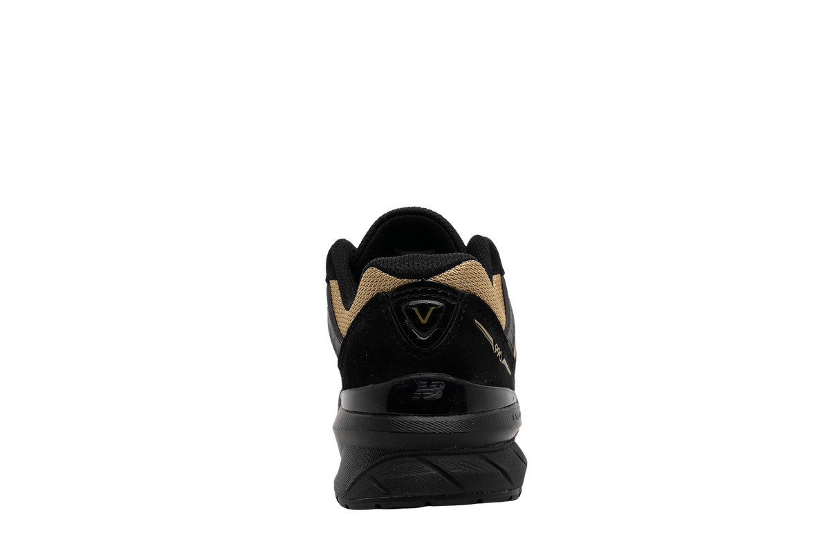 New Balance 990v5 Made in USA Triple Black for Sale New Balance 990v5 Made in USA Triple Black for Sale