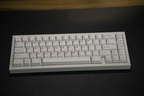 Custom Mechanical Keyboard (Minimal and Sleek 65%, Thocky and Creamy) READ DESC! - Picture 8 of 20