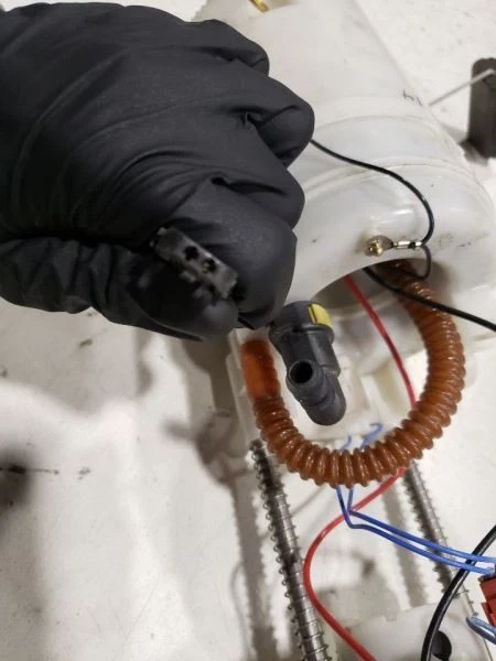 2014 BMW X5 F15 3.0L Turbo - Fuel Pump Assembly Level Sensor Float OEM - Image 4 of 4