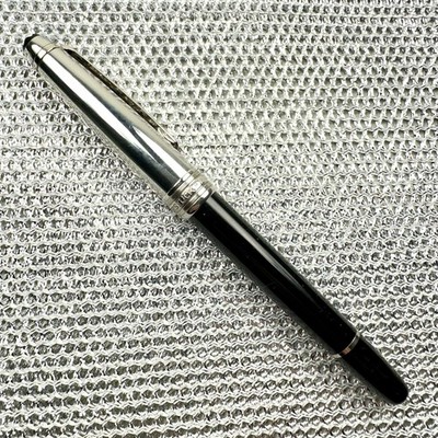 Montblanc Meisterstück Fountain Pen 18k Stainless Cap Black Barrel End Cracked