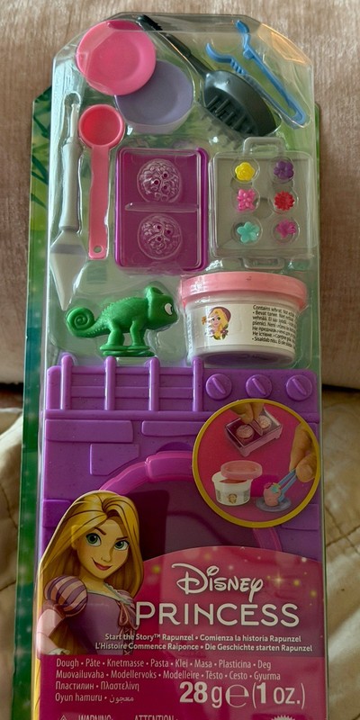 Rapunzel Disney Princess Playset Mattel & Accessories Play-Doh to Make Cakes