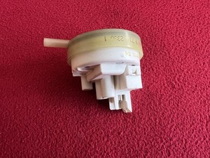 Druckwächter - Druckschalter für Waschmaschine Whirlpool Primo 1406 UM Original