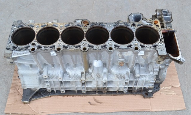 7502903 bmw двигатель