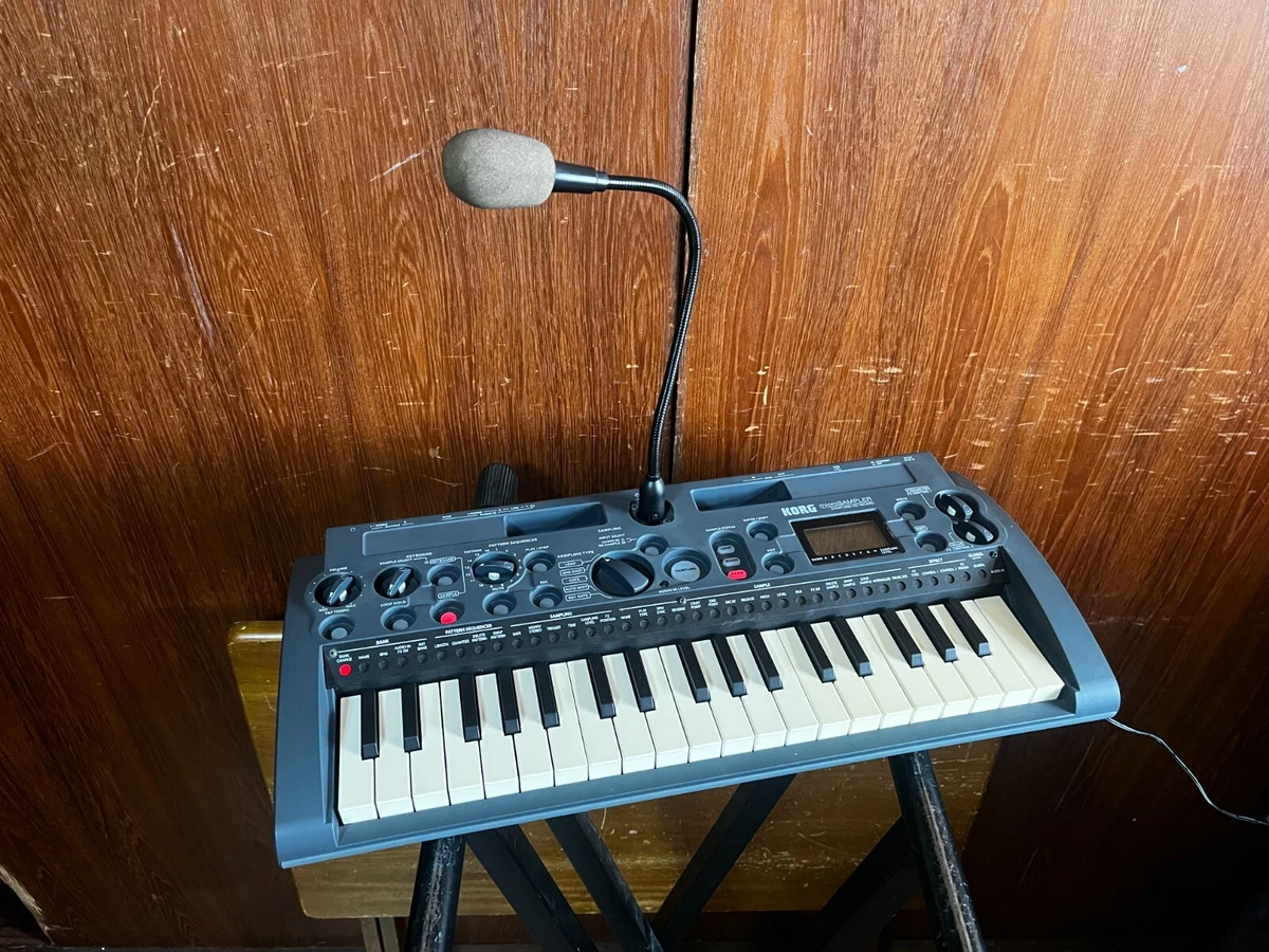 Korg MS1 microSAMPLER Sampling Keyboard w/ box, mic, power supply