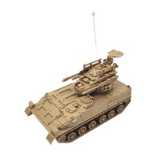 Carro cingolato in miniatura modello  armato 4D in scala 1/72 per esposizione di