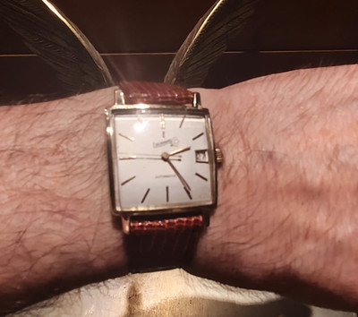 Eberhard & Co square Automatic. Cal: 261-123. Super stylish vintage