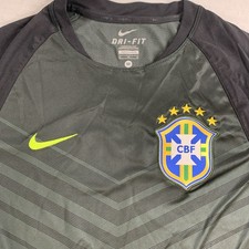 Nike Men's 2014-2015 Brazil Pre-match T shirt Size Medium