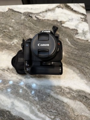 Canon EOS Rebel T5i / 18.0MP W/ Battery Grip  (Kit w/18-55 IS STM Lens)