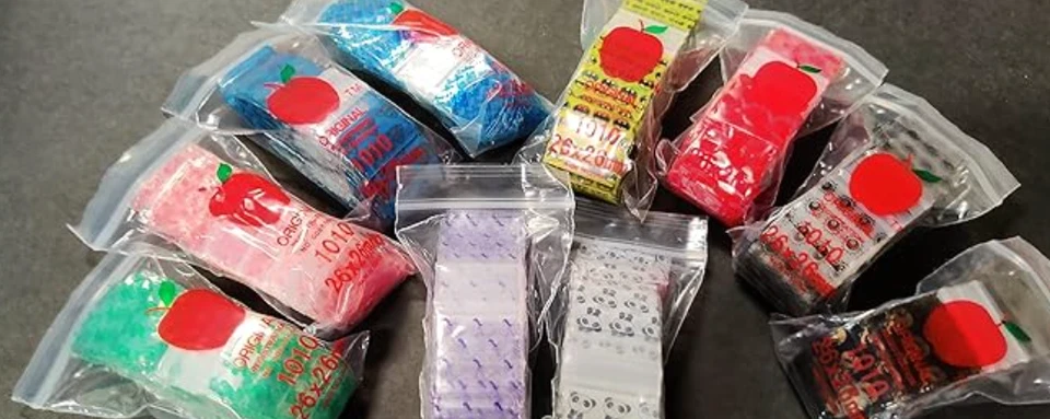 50,000 Apple Baggies 1”x1” Premium Random Mix, 5+ Styles, (50 packs of 1000) - Image 2 of 4