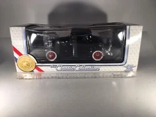 The Classic Collection 1/18 1932 Ford 3 Window Coupe Black w/Red Wheels NIB