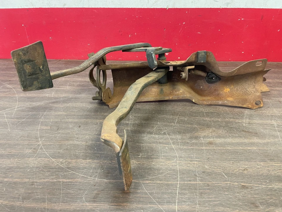 Buick Skylark 1965 1966 4 velocidades embrague pedal montaje 225 Foto 4 de 4