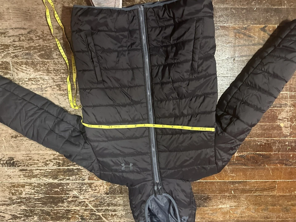 Chaqueta acolchada Under Armor Cold Gear juvenil grande de invierno en excelente estado Foto 4 de 4