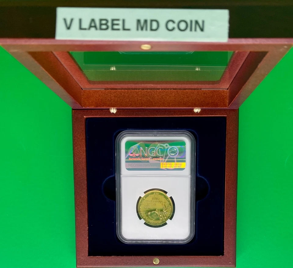 2020 End of World War II 75th Anniversary  W $25 Gold Medal PF70  V  LABEL - Image 4 of 4