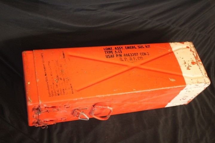 EMERGENCY AIRCRAFT SUSTENANCE KIT Type D-1  USAF Airdrop US Carbine .30 M1 A1