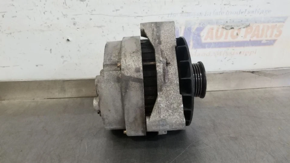 99 1999 GMC YUKON 140 AMP ALTERNATOR ASSEMBLY - Image 3 of 4