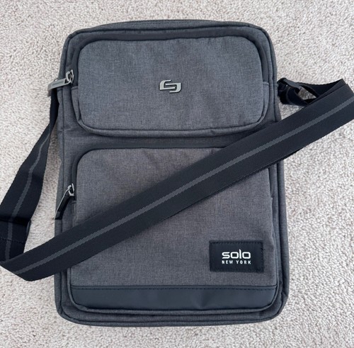Solo NY Ludlow Universal Tablet Sling Bag Dark Gray Fits 12.9” Tablet 12” Laptop - Photo 4/8