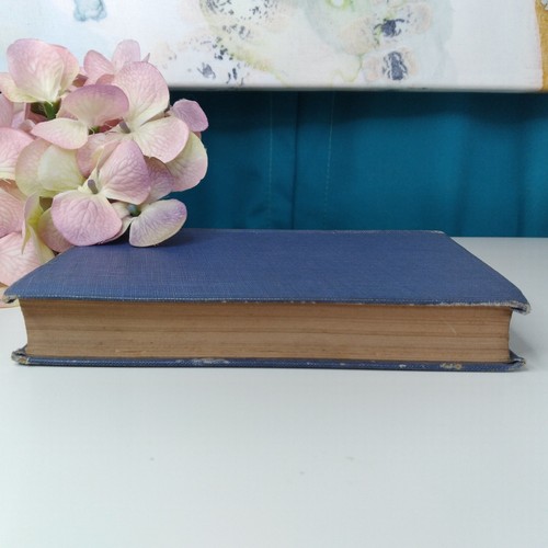 Poems by William Morris Blue Hardcover The Defence of Guenevere Camelot 1940s - Picture 6 of 9