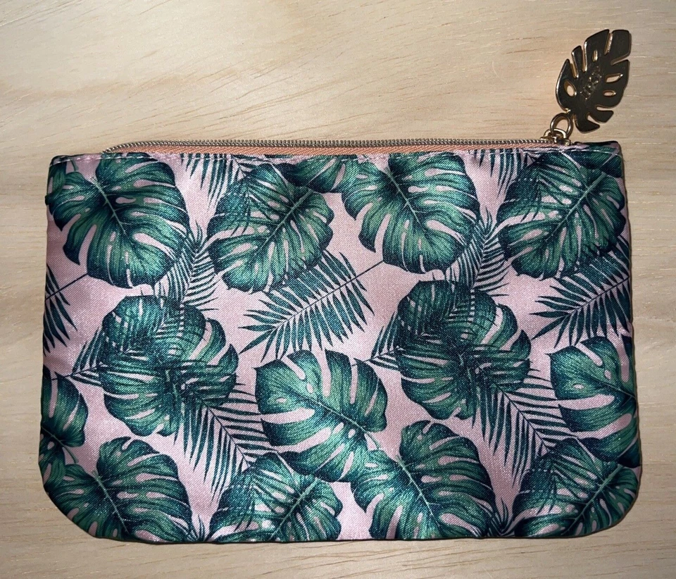 IPSY 2x Makeup Bags August 2022 Palm Tree Leaf Design ~Zippered Bags NO contents