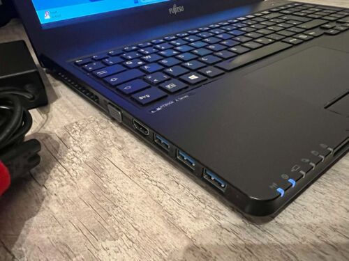 Fujitsu Lifebook A555 - 15,6" - Intel i3 - 8GB RAM - 250GB SSD - USB3 - Win11Pro - Bild 6 von 14