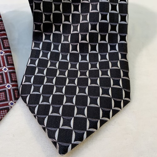 2 Umo Lorenzo Italien 100 % Seide Herrenkrawatte abstraktes geometrisches Muster rot schwarz gebraucht, in einwandfreiem Zustand - Bild 5 von 12