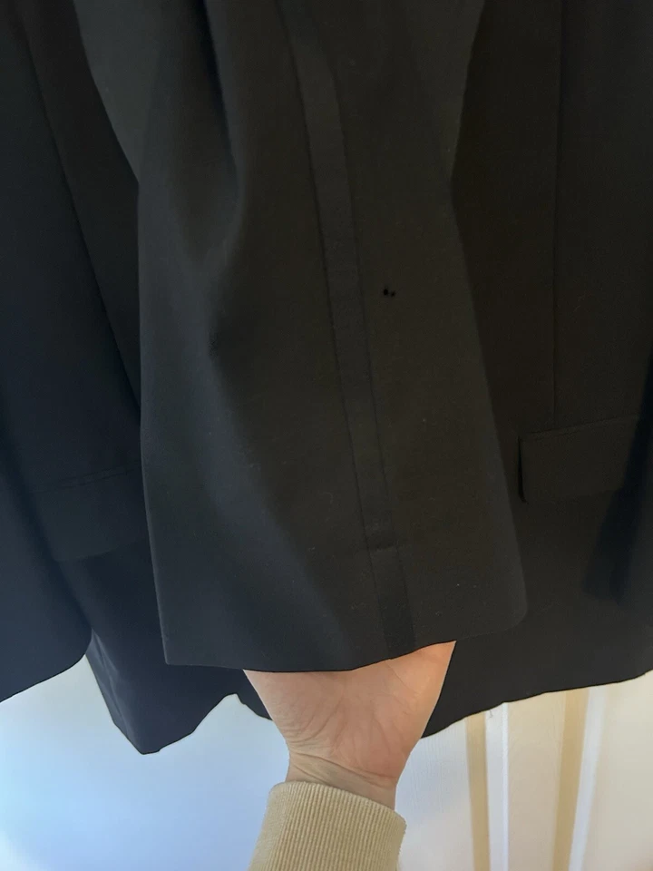 Esmoquin Hickey Freeman talla 41 R alterado en buen estado. Pantalones con agujero pequeño Foto 2 de 4