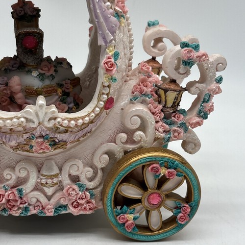 Music Box Plays "Chariots of Fire" Features a Pink Carriage W/ Rotating Shoe! - Picture 4 of 18