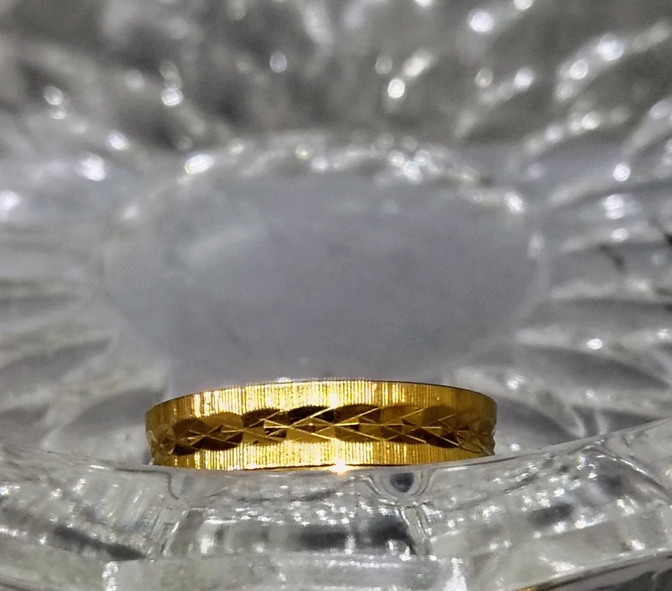 Alianza de boda dorada vintage para hombre - talla 8,5 Foto 2 de 4