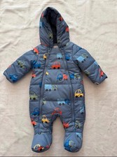 baby pram suit 0-3 months- Car print-Primark- Excellent condition