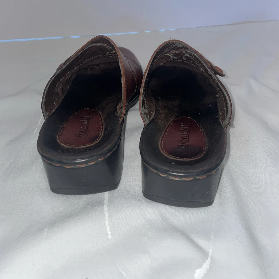 Zuecos Bjorndal Ivy de cuero marrón mulas tacón de cuña zapatos cómodos para mujer 7,5 M Foto 2 de 4