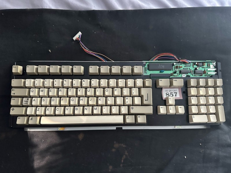 Amiga A500/plus Mitsumi Keyboard Slight Signs Of  Yellowing Tested Keys Working