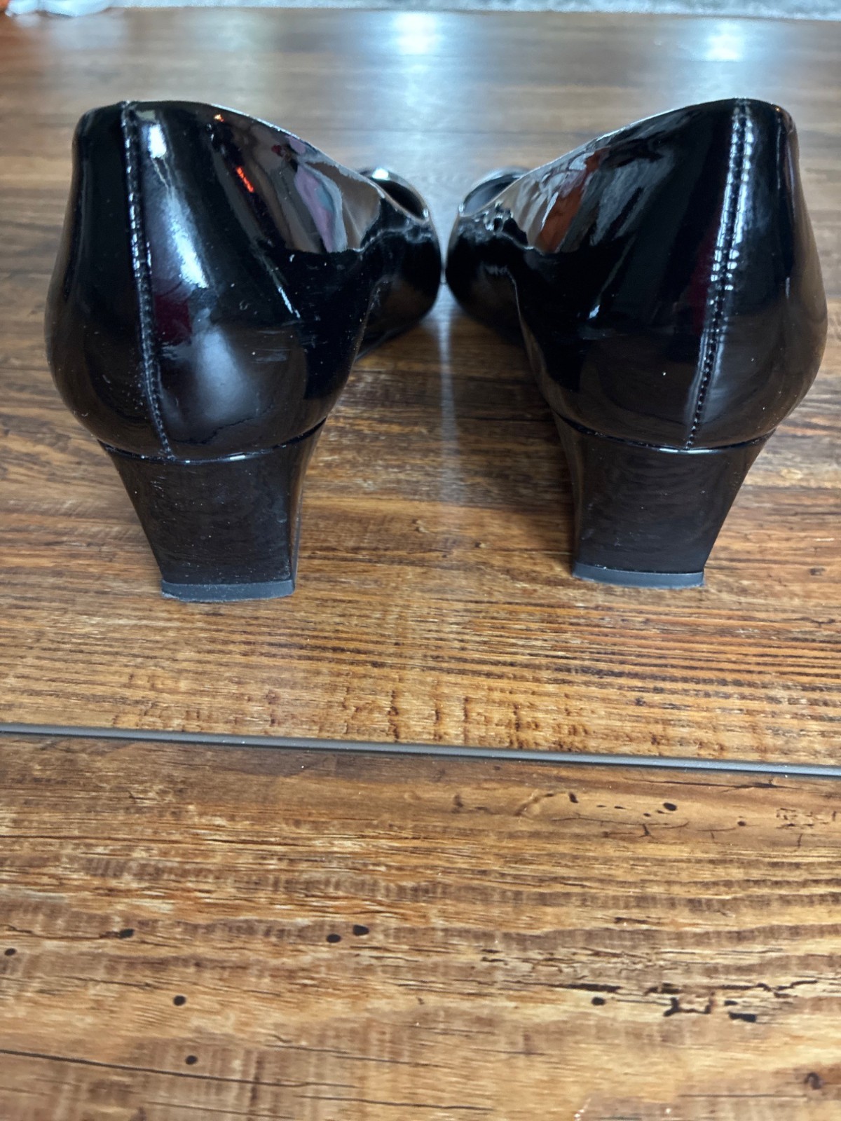 Stuart Weitzman Patent Leather Dress Shoes - 7.5 EUC