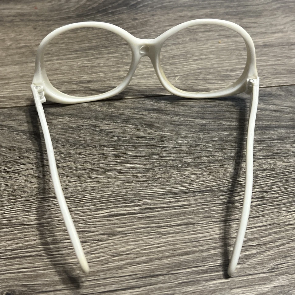 Raro 1978 De Colección Niños Barbie Gafas Niño Talla Vestir Moda Accesorio Blanco Foto 4 de 4