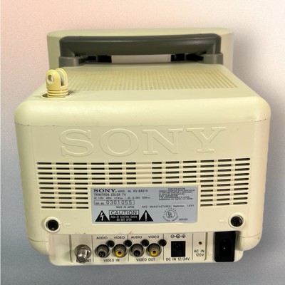 Vintage Sony Trinitron CRT-TV 8