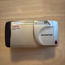 OLYMPUS C-820L