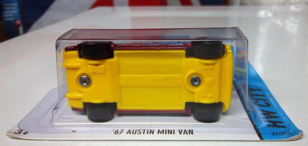 ミニカーコレクション 1967 Austin Mini など Greenlight 1/64 Scale 51629 - 1967 Austin Mini Cooper S