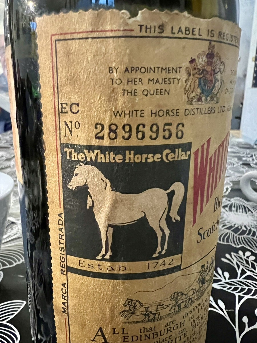 White Horse Blended Scotch Whisky Spring Cap Vintage 50/60 Bott