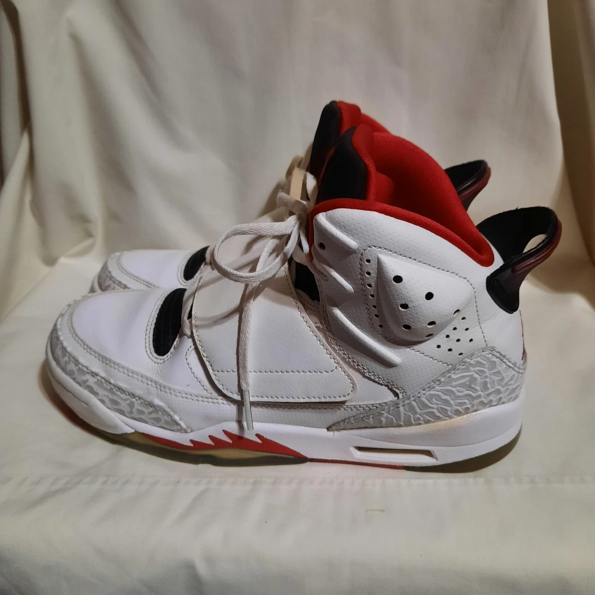 Jordan son hotsell of mars white