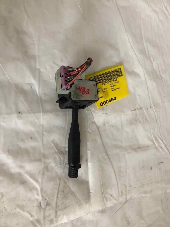 Interruptor de control combinado de luz de giro y luz de cabeza Nissan Sentra 1987-1993 Foto 4 de 4