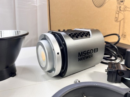 NEEWER MS60B Handheld LED Video Light Lamp 2.4g APP Contro Bi-Color 2700K-6500K - Picture 5 of 17