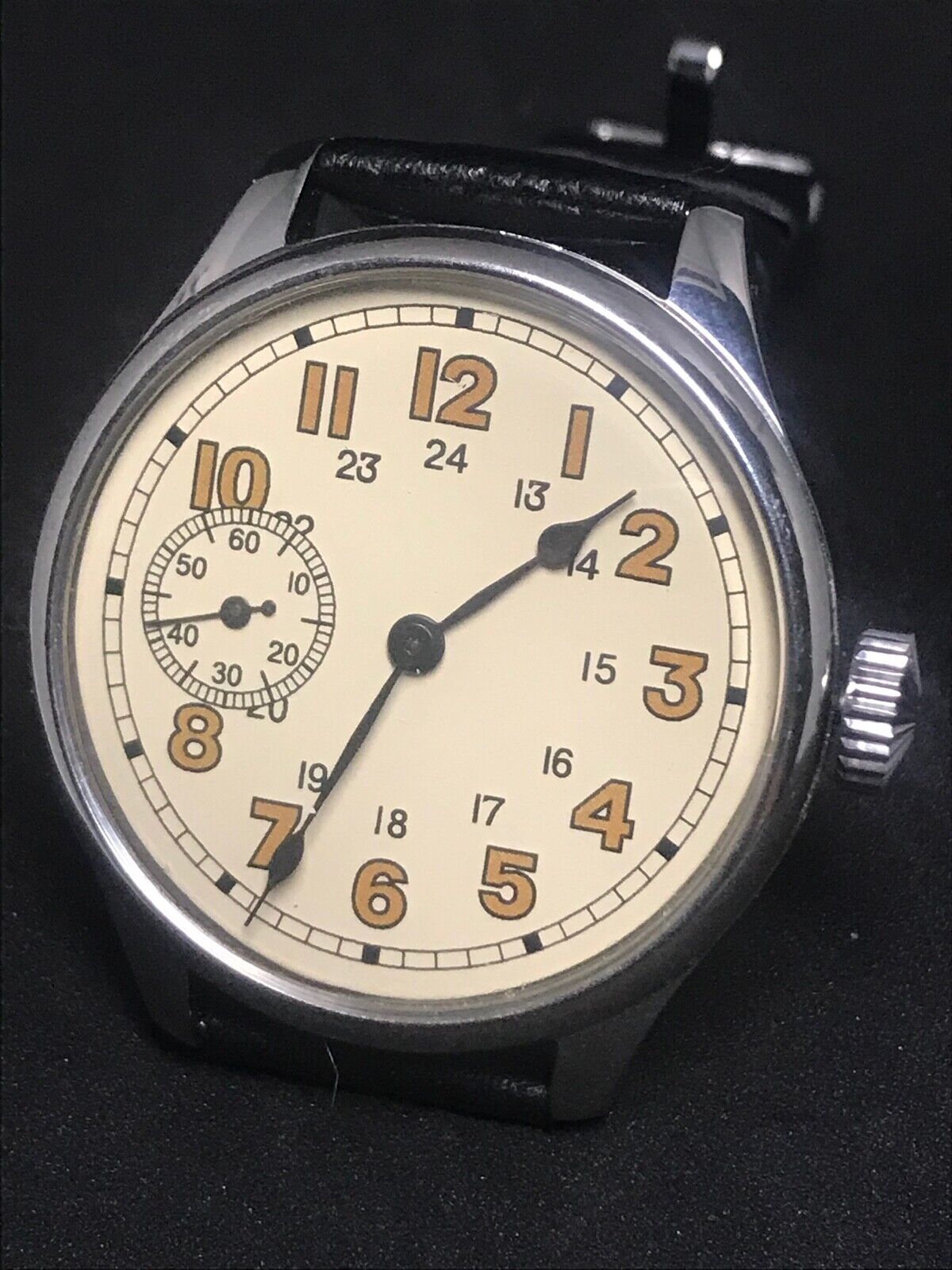  KIROVSKIE  ZCHZ USSR 1 kv 1955 years  mans wristwatch Mechanics 