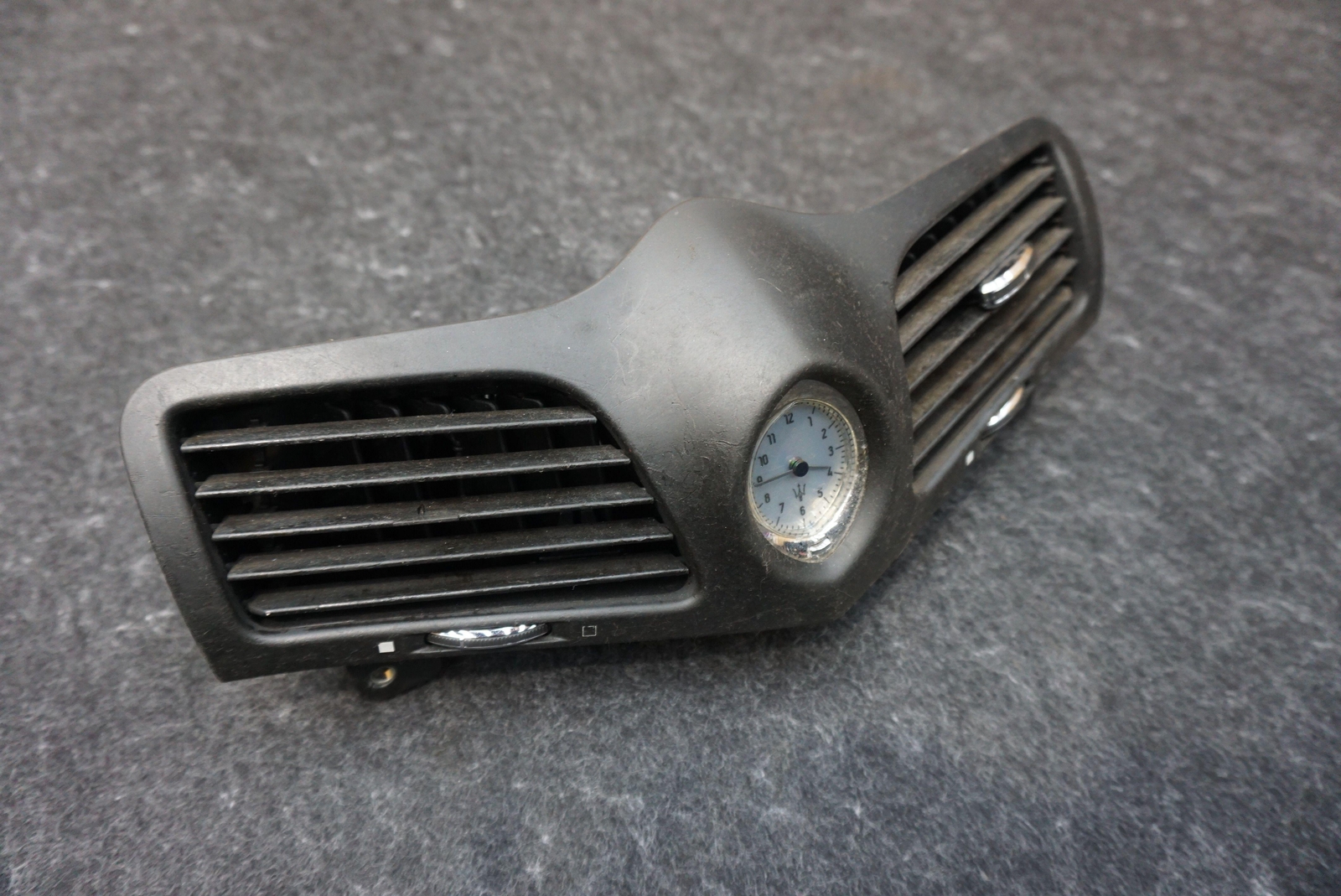 Front Center Dashboard AC Vent Panel 69934900 Maserati Granturismo 2008-19 *Note