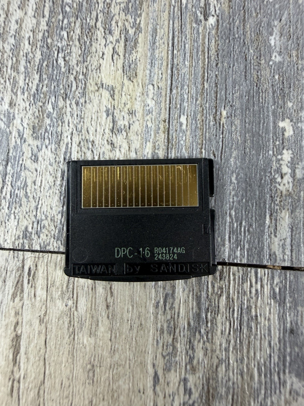 Olympus xD Picture Card 16MB Megabyte Camera Memory Card (Fits Fujifilm)