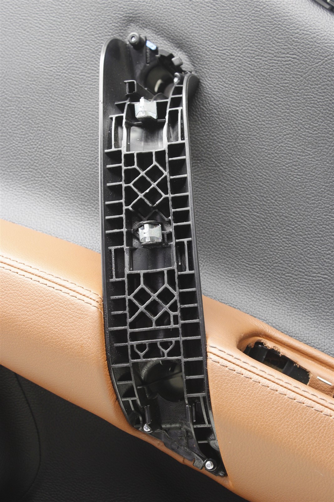 2015 Maserati Ghibli Passenger Rear Right Door Panel Cover Trim Assembly 14-19