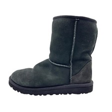 Girls Size 4 - UGGs Boots Black K Classic 5251-K/BLK Shearling Lined