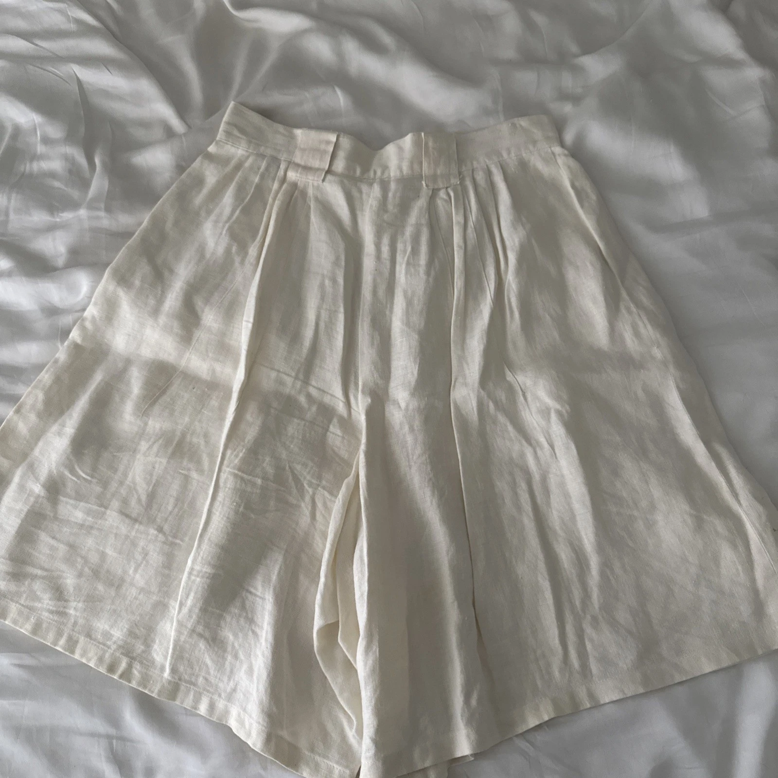 OFF WHITE Armand Ventilo abito plissettato pantaloncino donna vintage anni 90 bianco sporco gamba larga lino